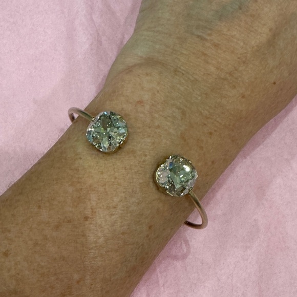 Jewelry - Elegant Gold Rhinestone Bracelet